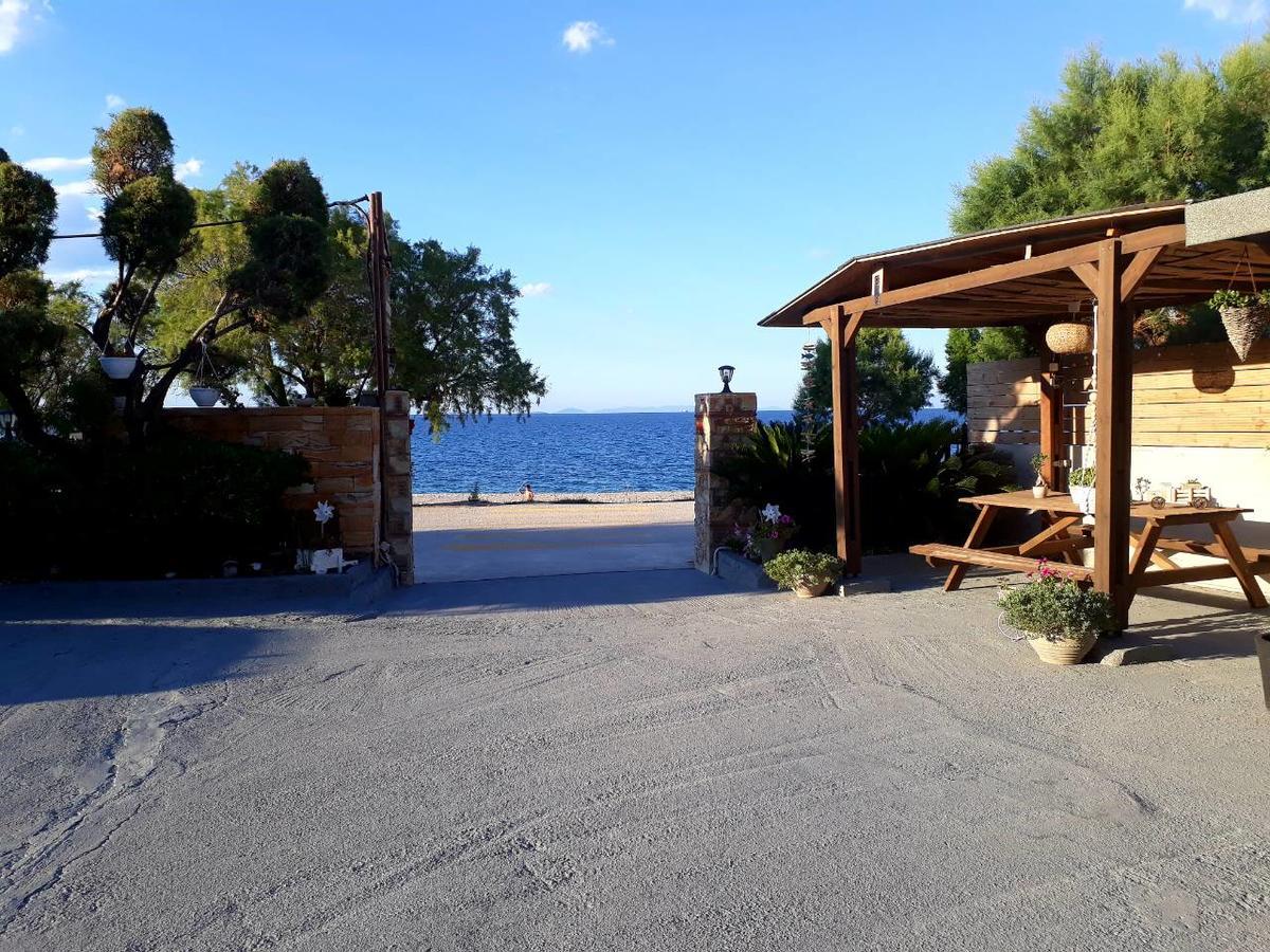 Almirikia Apartments Mourteri Esterno foto