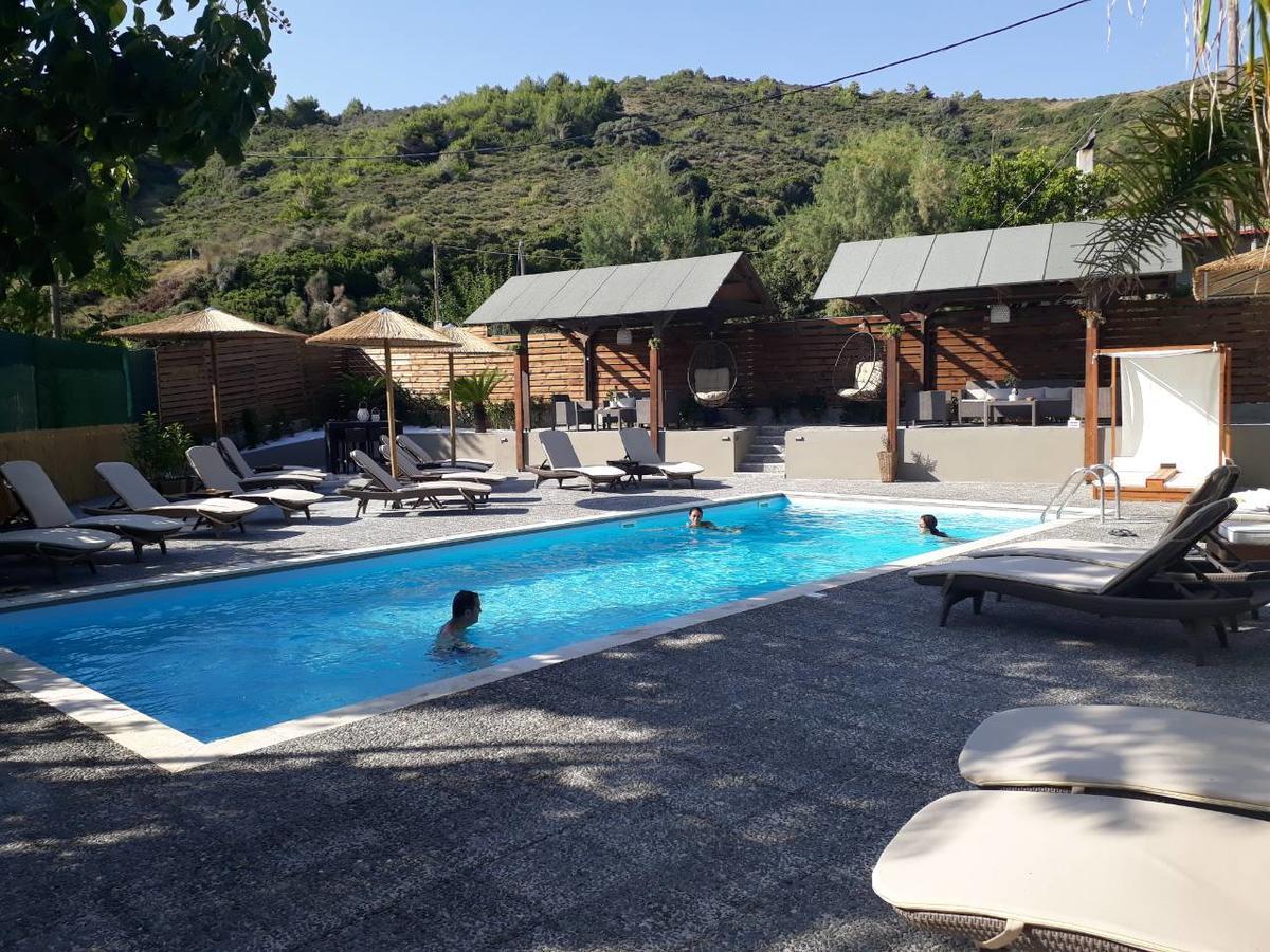 Almirikia Apartments Mourteri Esterno foto