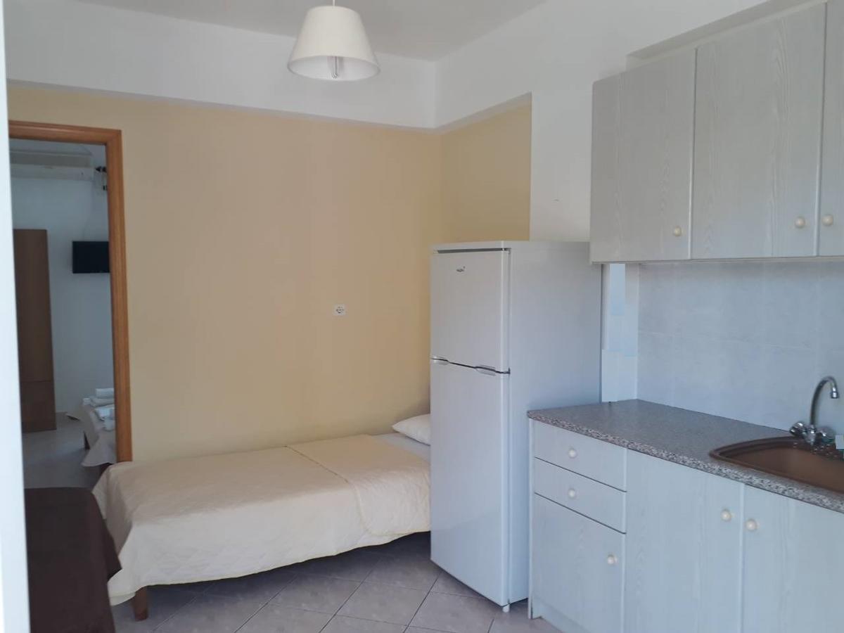 Almirikia Apartments Mourteri Esterno foto